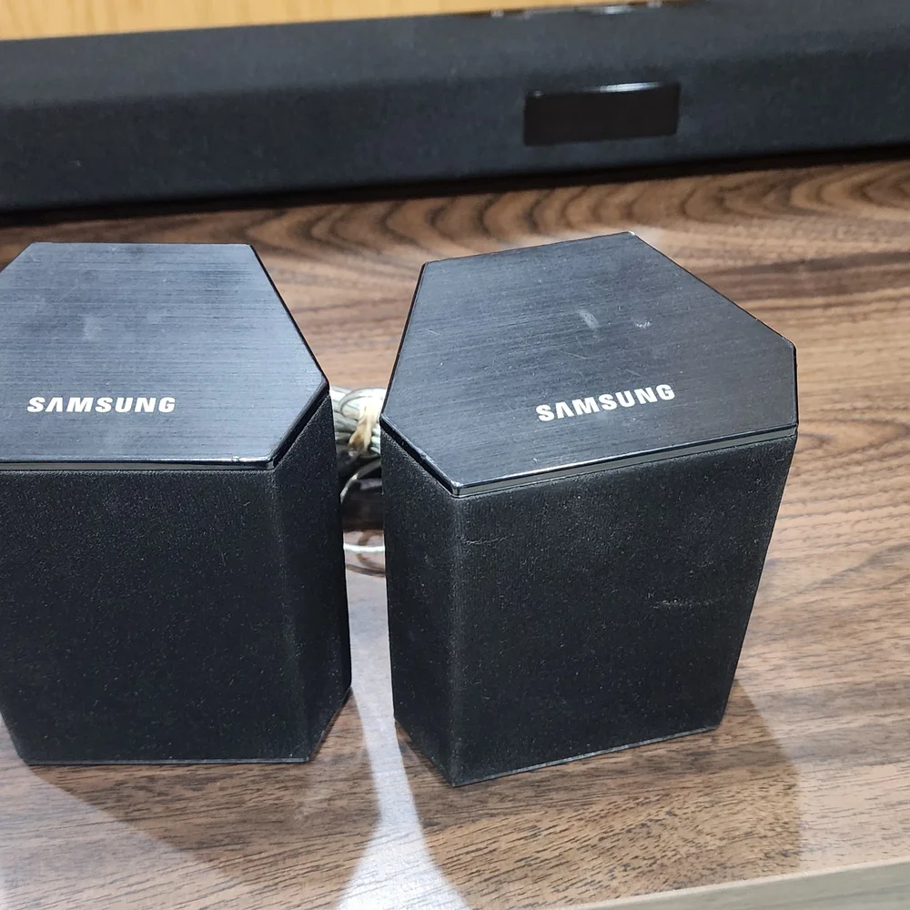 Samsung Black Blu-ray Player with Remote